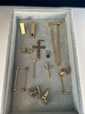 Lot of costume jewelry - mixed